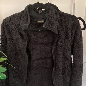 Fuzzy Black Mountain Hardwear